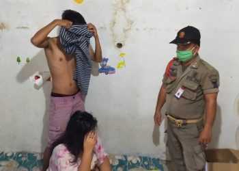 Pol PP Padang gerebek pasangan mesum di kawasan Dobi dan Veteran.