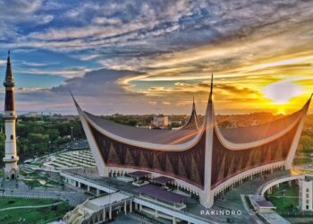 Masjid Raya Sumbar. (Foto: Parkindo)