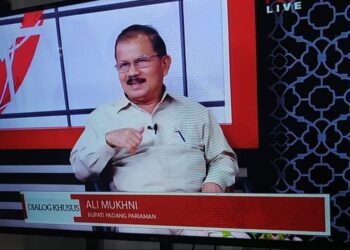 Bupati Padangpariaman Ali Mukhni.