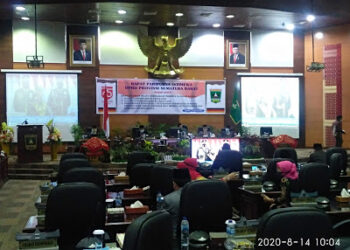 DPRD Sumbar gelar sidang paripurna mendengarkan pidato presiden.