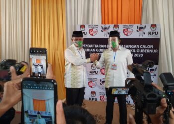 Mahyeldi - Audy mendaftar ke KPU Sumbar, Jumat, 4/9.