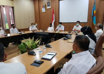 Walikota Solok Zul Elfian pimpin Rakor di lingkungan Pemko Solok, Sleasa, 22/9.