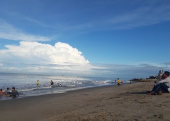 Suasana terkini pantai Gandoriah, Sabtu, 26/12.