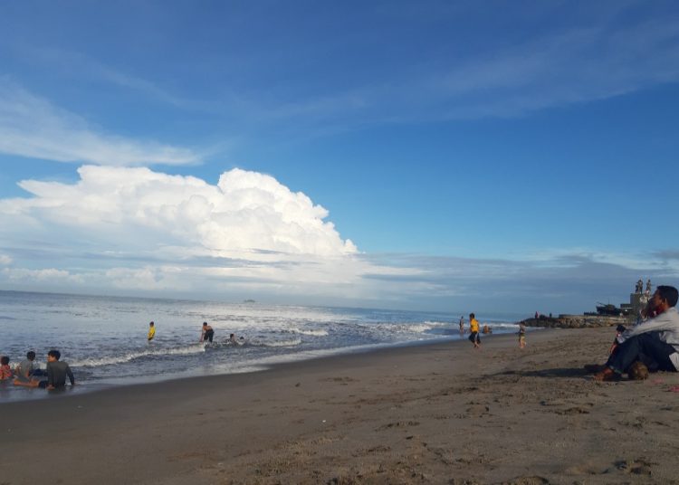 Suasana terkini pantai Gandoriah, Sabtu, 26/12.