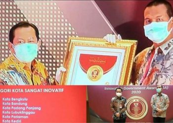 Walikota Pariaman Genius Umar terima penghargaan IGA di Jakarta Jumat, 18/12.