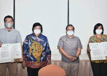 Menteri LHK Siti Nurbaya Bakar saksikan penandatanganan kerjasama dengan FIA Unilak Riau, Sabtu, 10/4.
