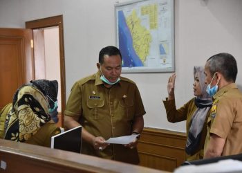 Sekda Pariaman Yota Balad sidak ke kantor OPD.
