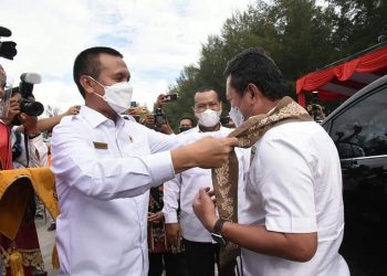 Genius Umar sambut kedatangan Menteri KKP, Wahyu Trenggono.