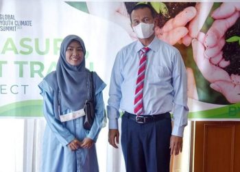 Lisa bersama Genius Umar.